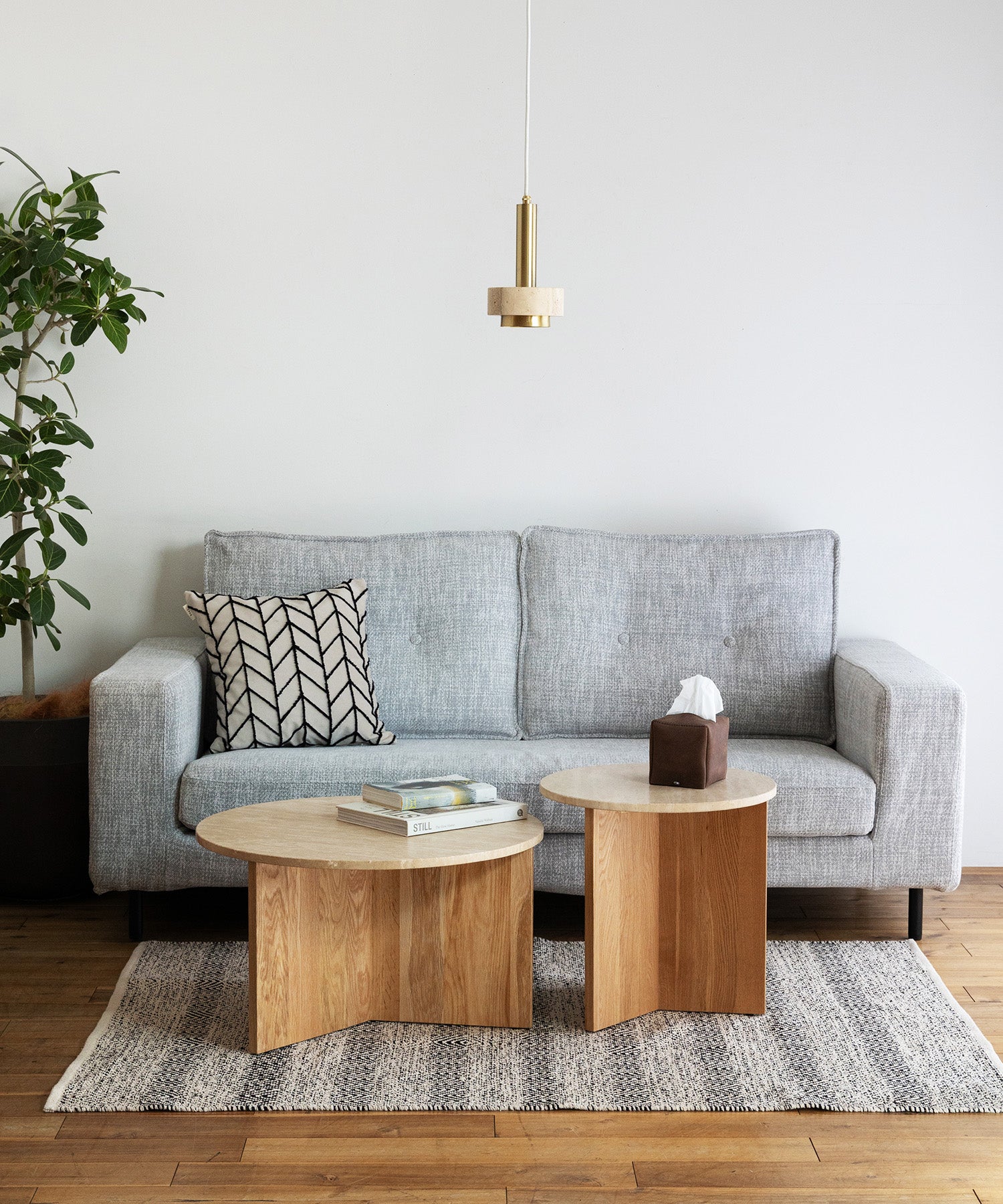 AMICA ROUND COFFEE TABLE