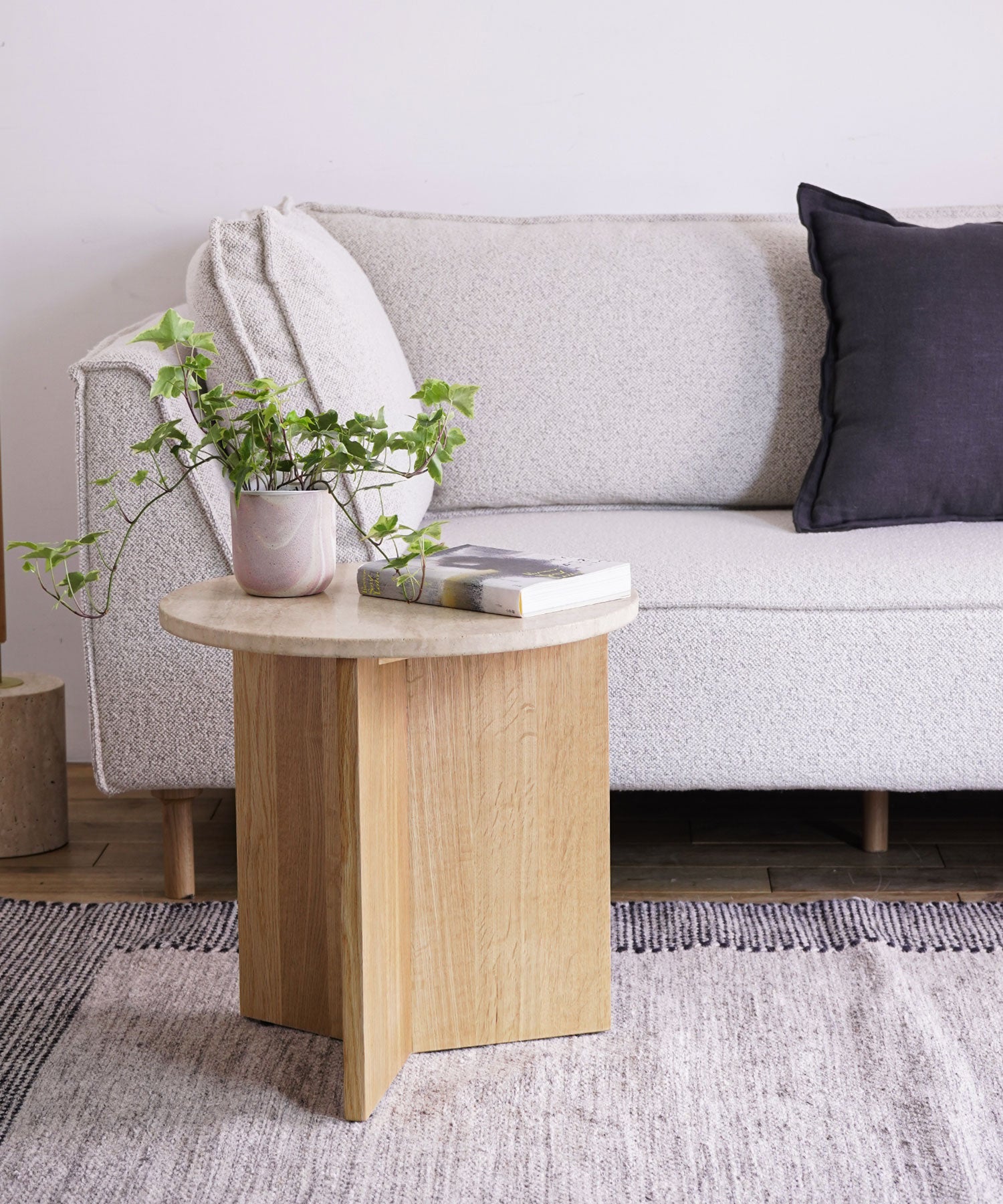 AMICA ROUND SIDE TABLE