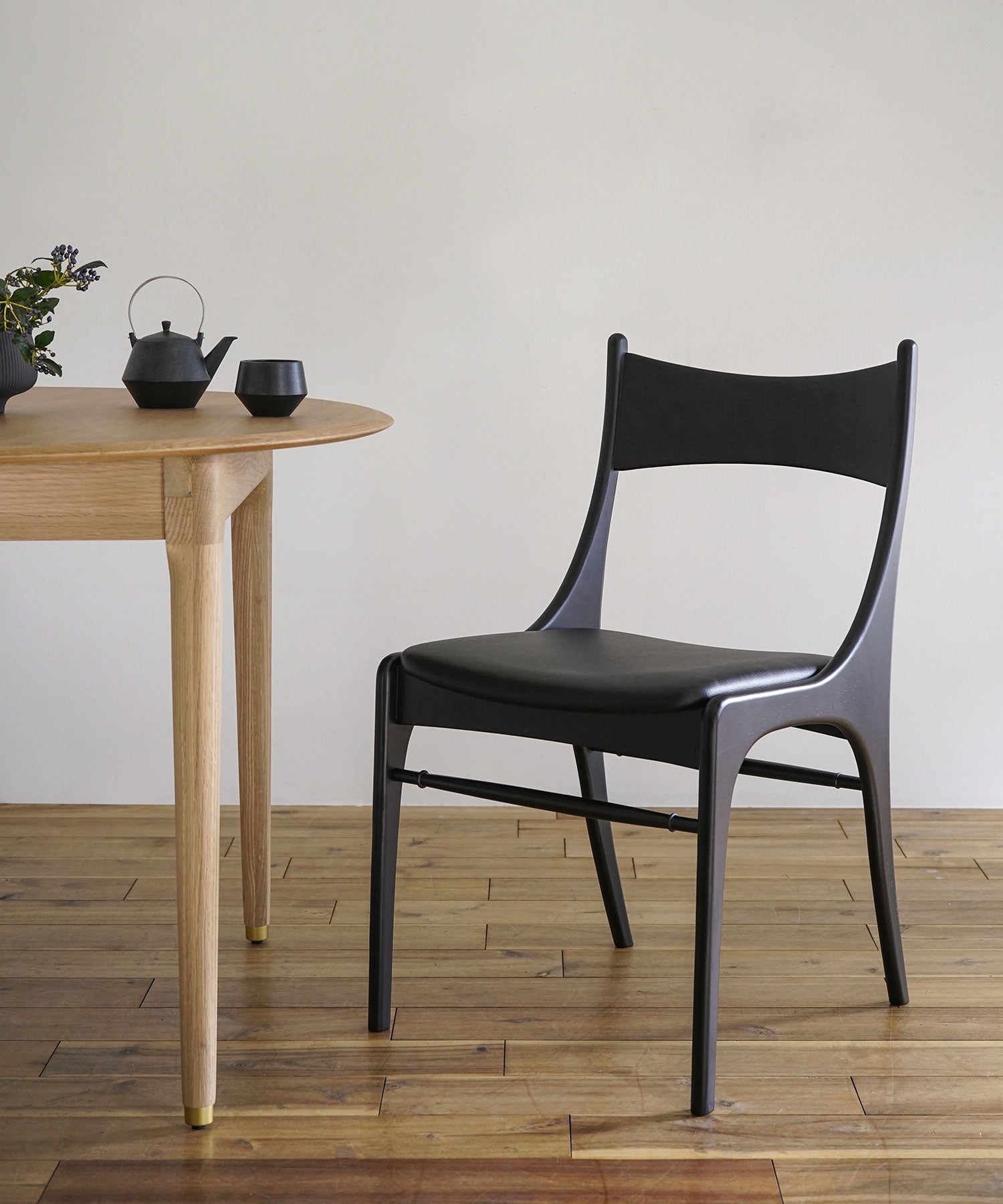 【予約・1月上旬入荷予定】BELTA CHAIR BLACK