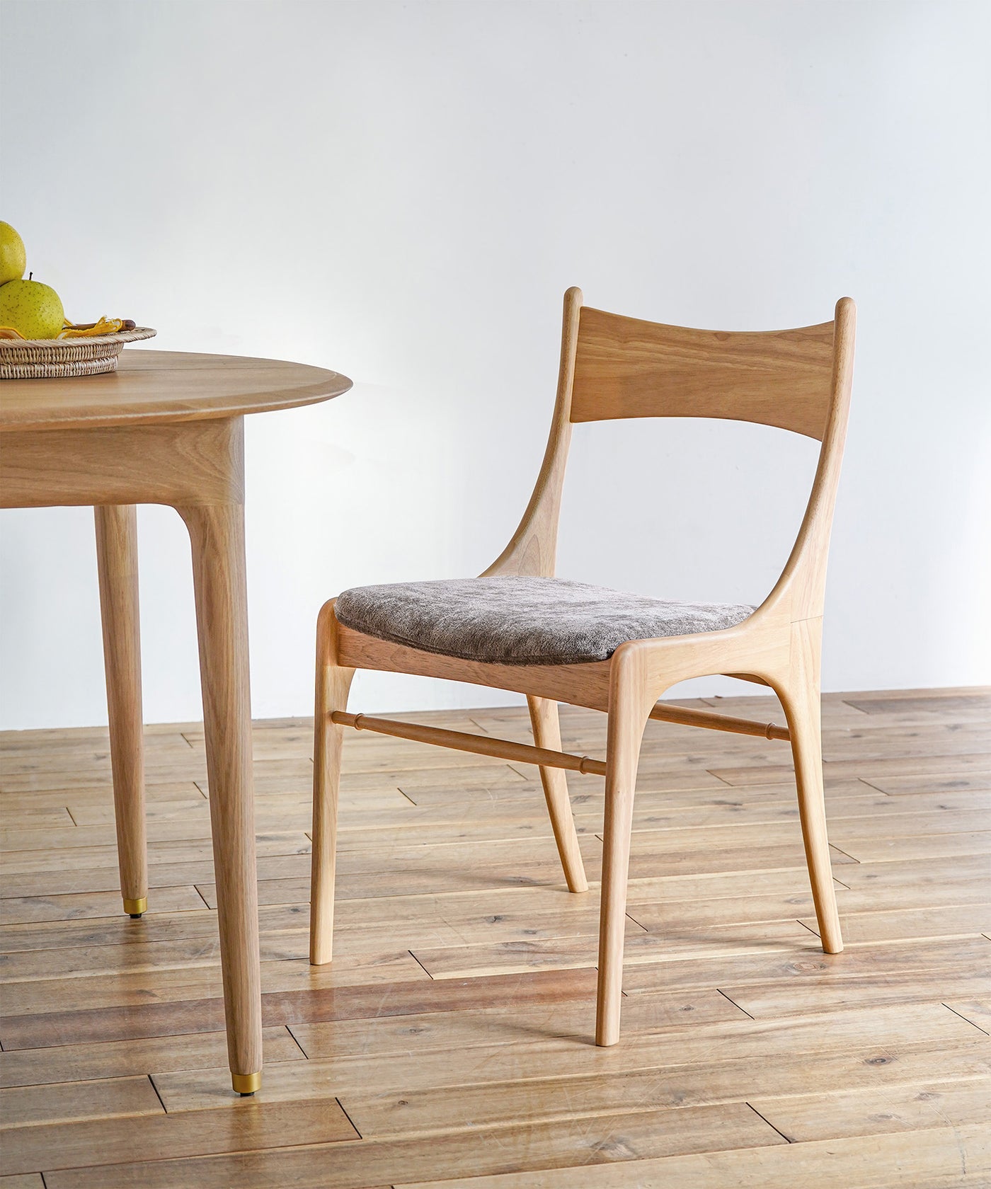 【予約商品・3月下旬入荷予定】BELTA CHAIR NATURAL