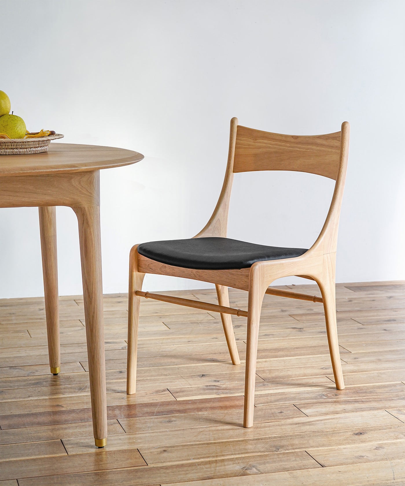 【予約商品・3月下旬入荷予定】BELTA CHAIR NATURAL