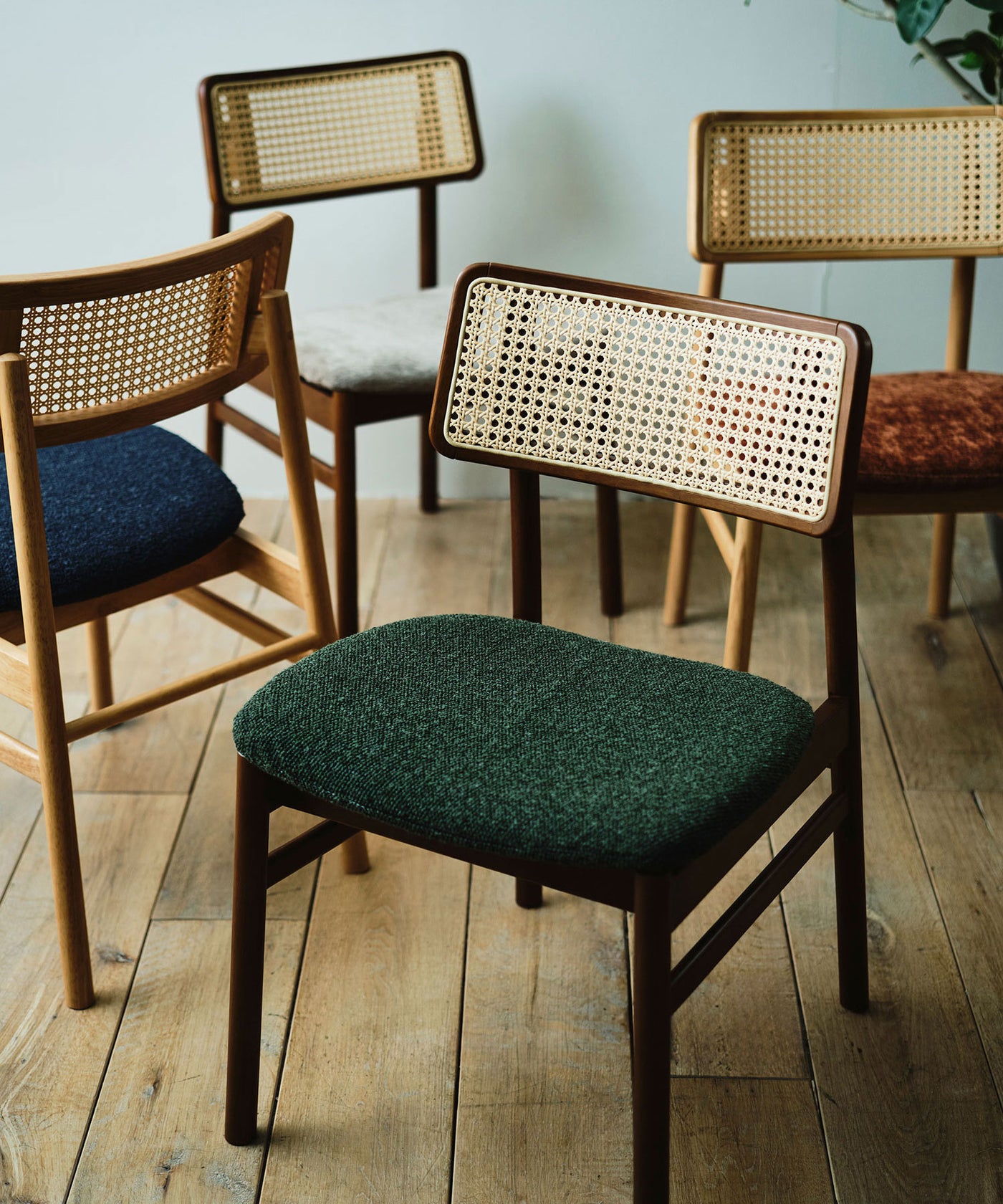 【予約商品・9月中旬入荷予定】CARINA CHAIR BROWN