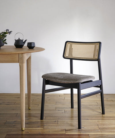 【予約・1月上旬入荷予定】CARINA CHAIR BLACK