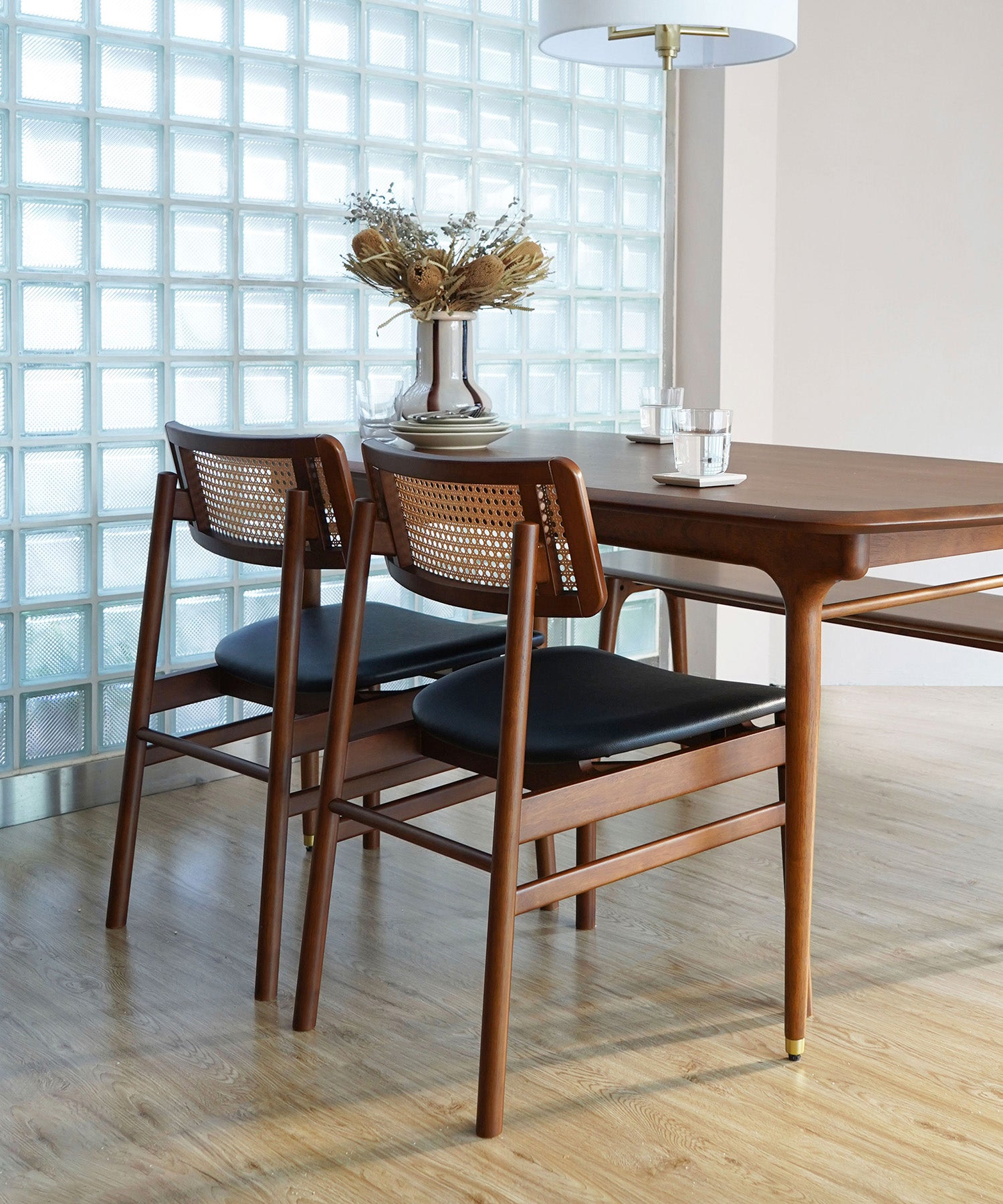 【予約・12月下旬入荷予定】CARINA CHAIR BROWN