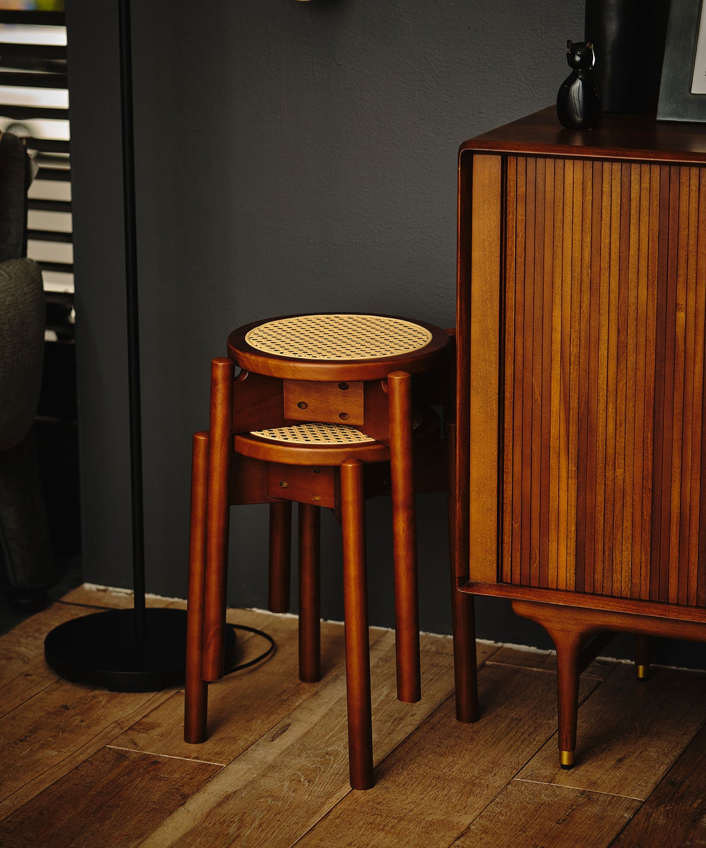 【予約・1月上旬入荷予定】CARINA STOOL