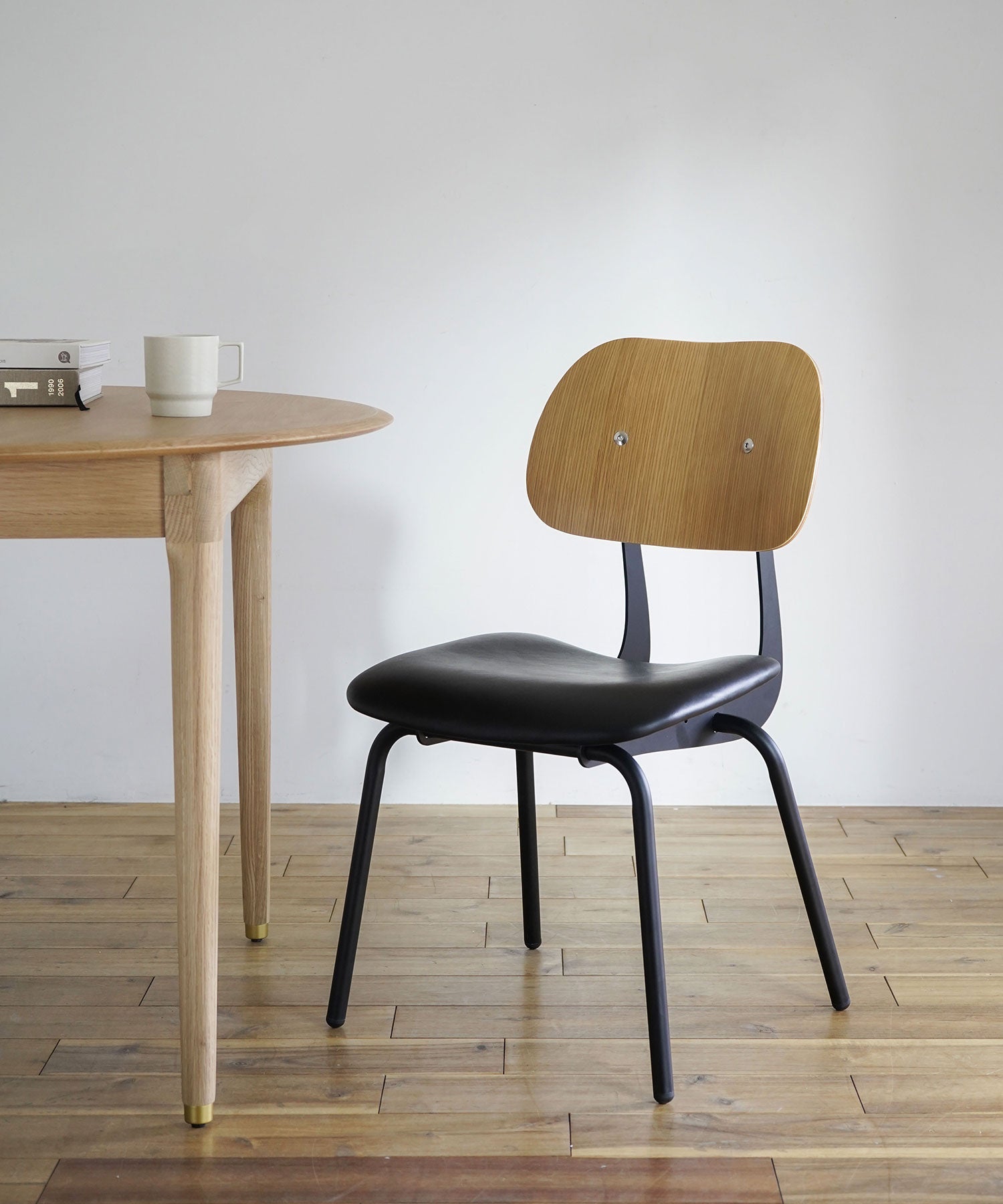 【予約・1月上旬入荷予定】CONTE CHAIR NATURAL