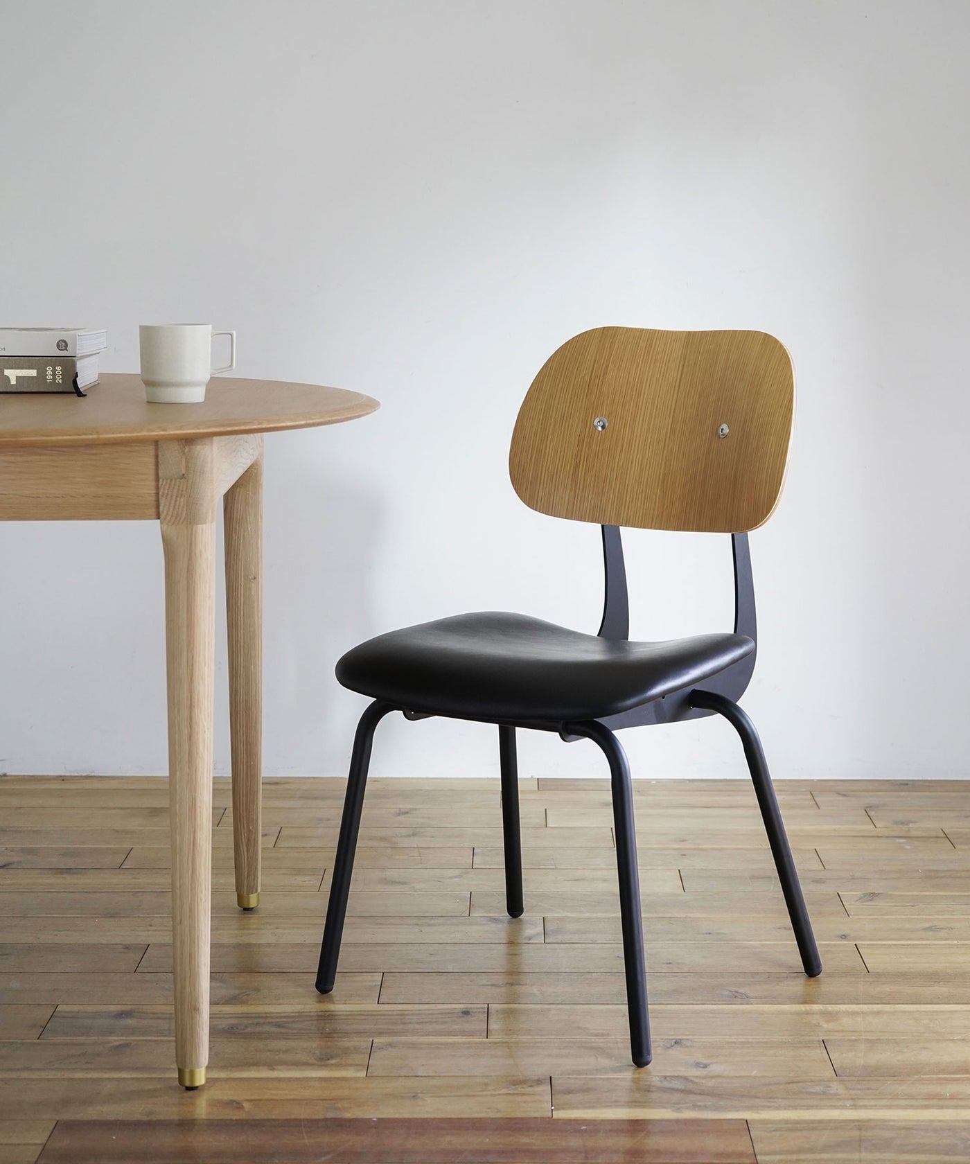 【予約・1月上旬入荷予定】CONTE CHAIR NATURAL