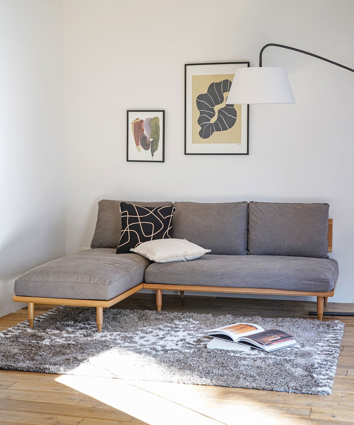 別売りのカウチと組み合わせれば、3人掛けのL字型ソファに。