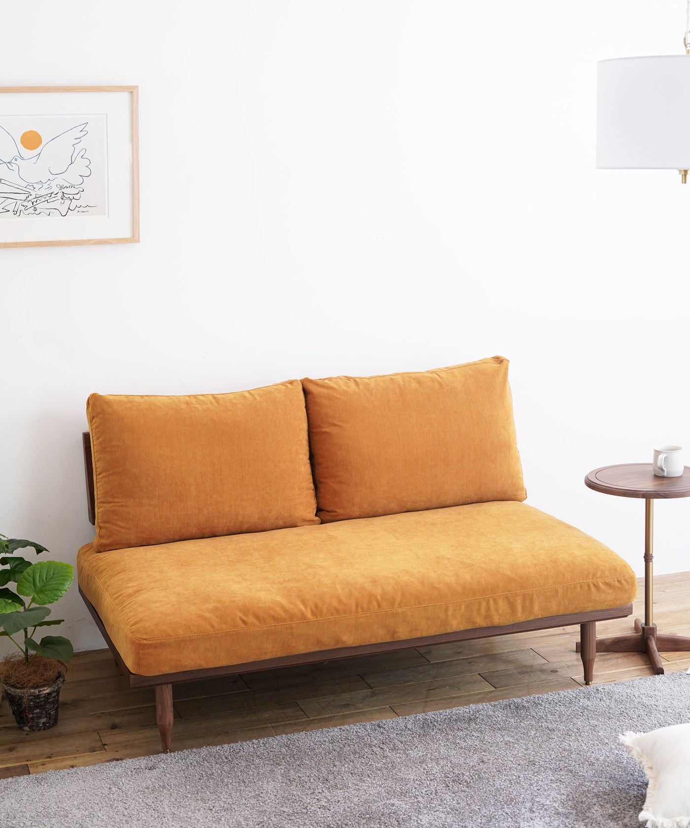 EPI 2P SOFA WALNUT