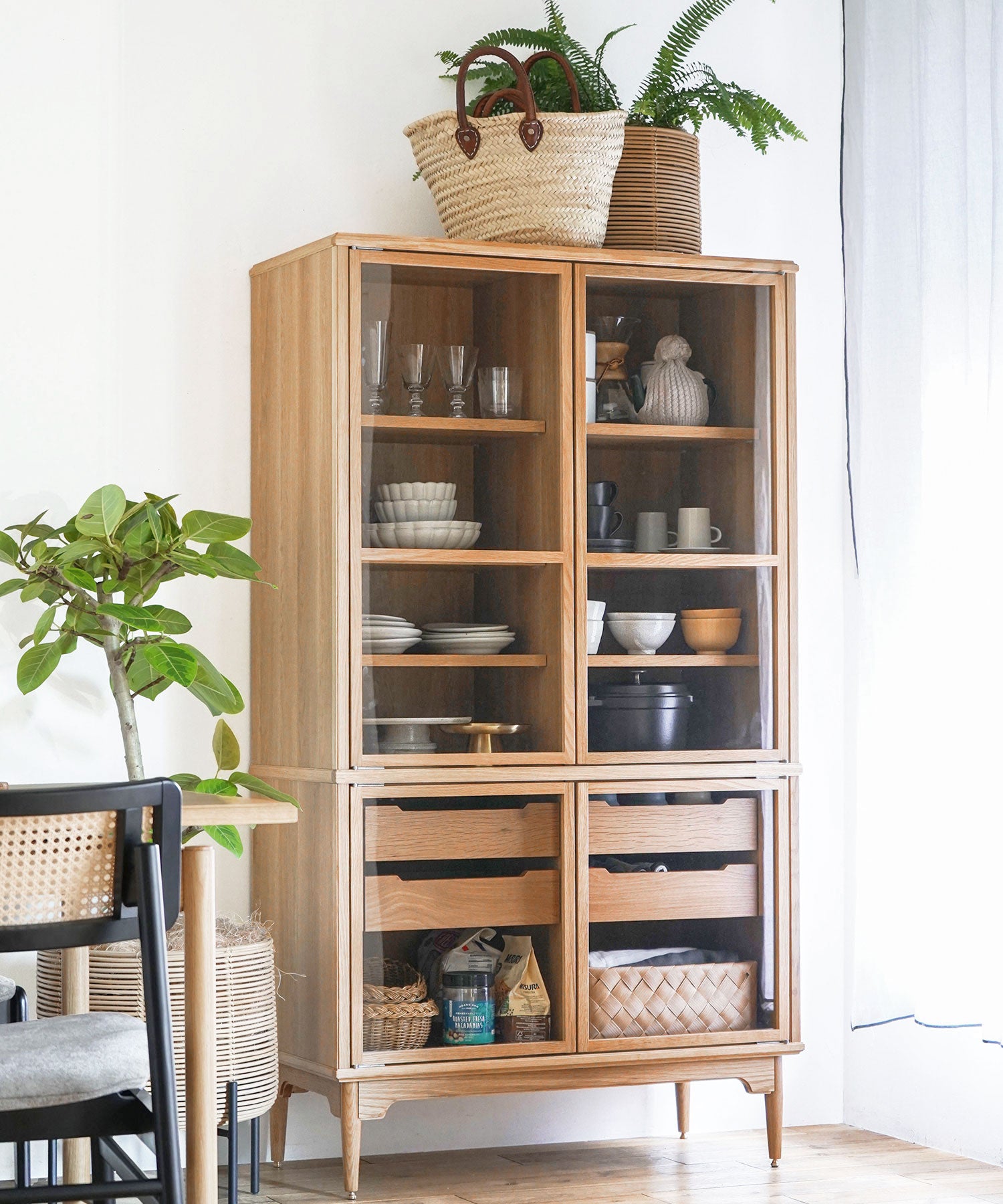 EPI GLASS CABINET