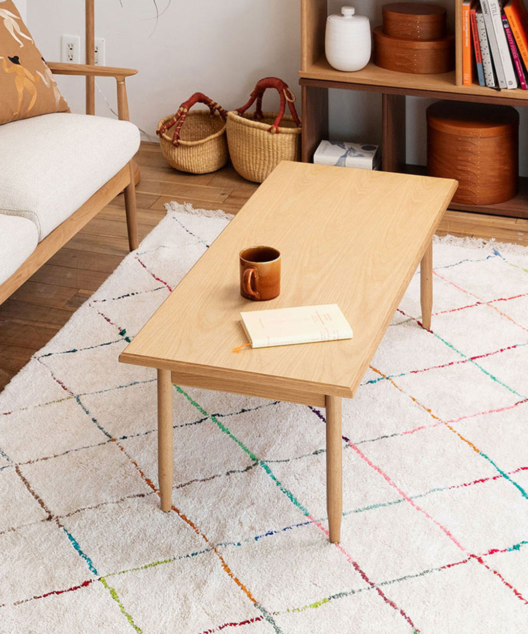 ecruxe（エクリュクス）EPI COFFEE TABLE OAK｜ラグジュアリーな印象の
