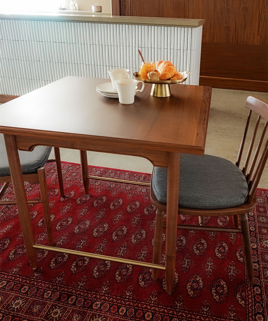 ecruxe(エクリュクス)EPI DINING TABLE 800 WALNUT | 高品質な安定感 ecruxe(エクリュクス)EPI DINING TABLE 800 WALNUT | 高品質な安定感