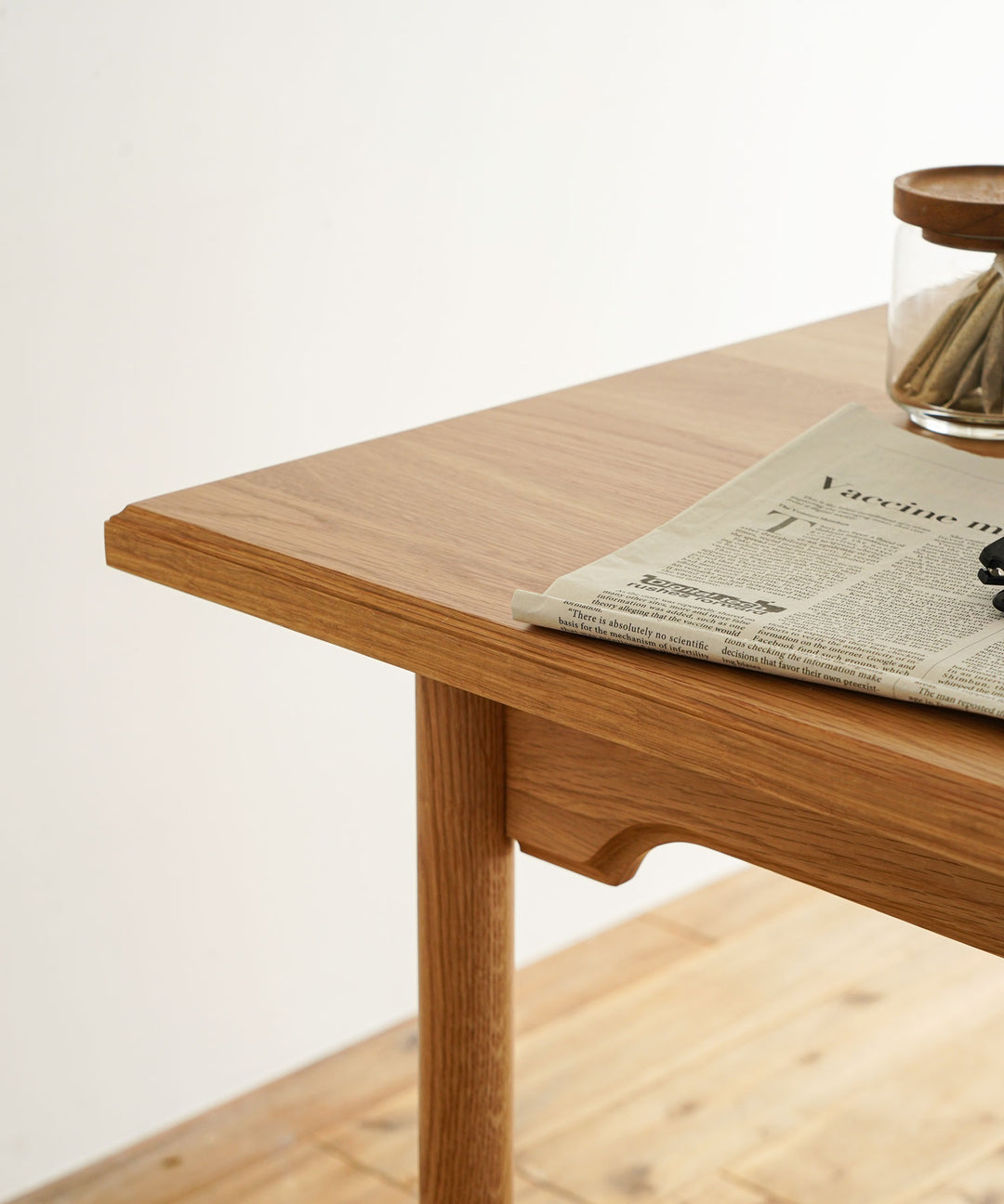 ecruxe（エクリュクス）EPI DINING TABLE 800 OAK | 高品質な安定感と