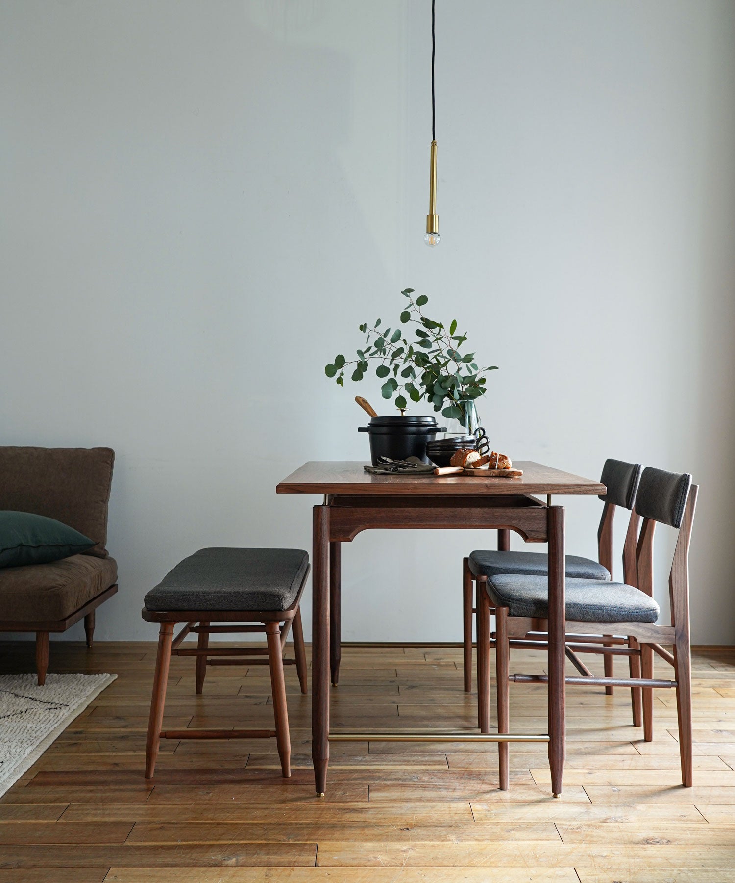 EPI DINING TABLE WALNUT 1200