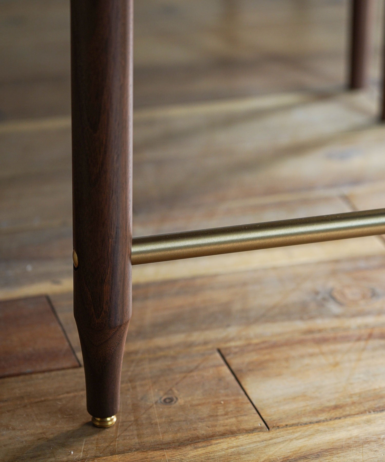 EPI DINING TABLE WALNUT 1200