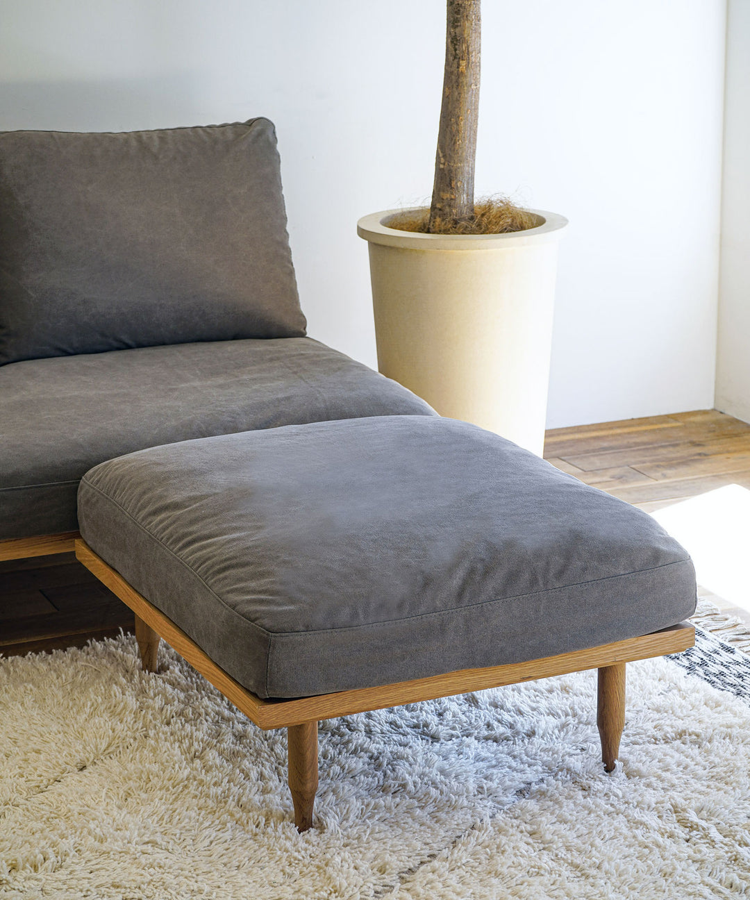 ecruxe（エクリュクス）EPI OTTOMAN OAK｜ゆったりサイズのオットマン