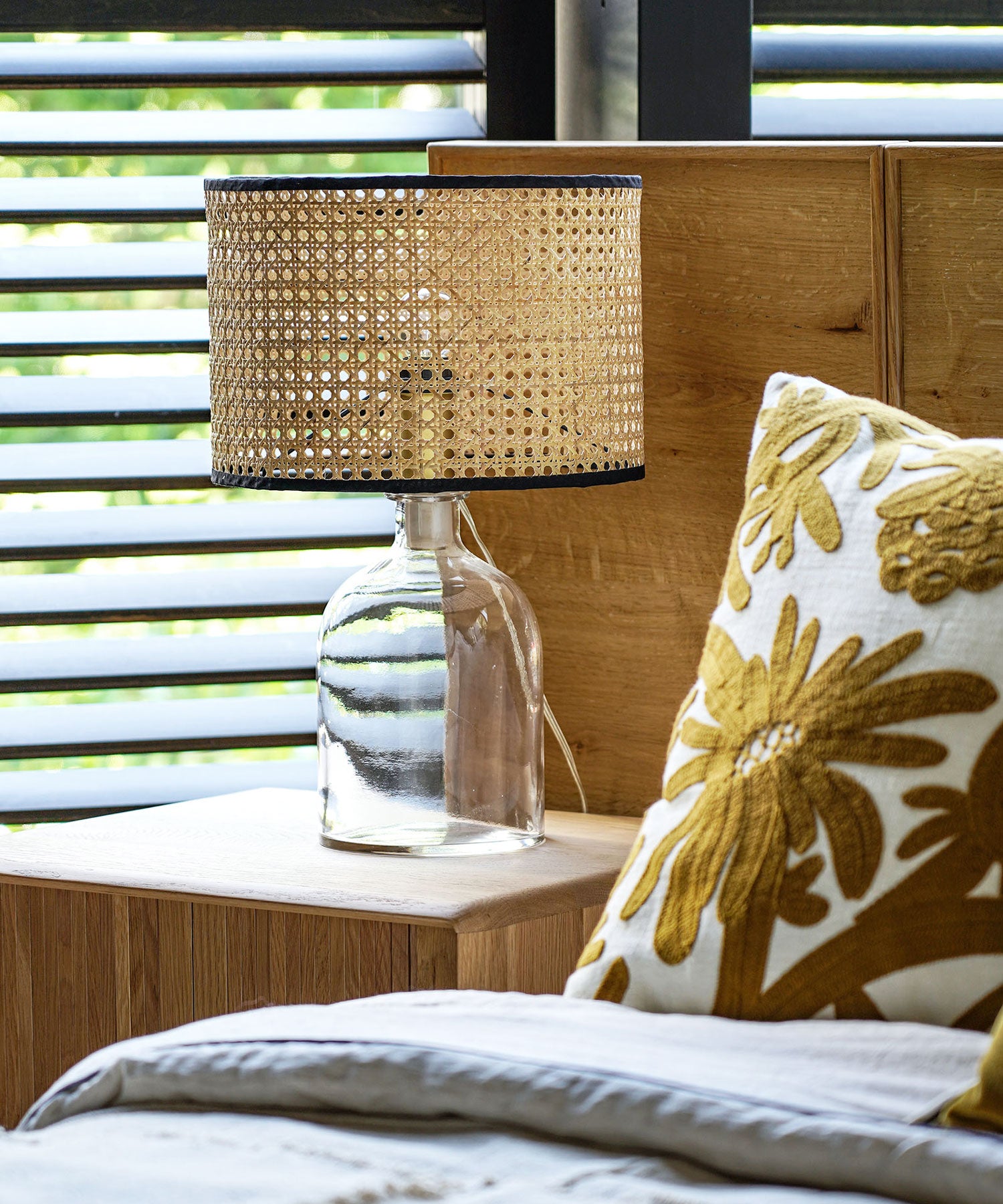 HEMMING GLASS TABLE LAMP