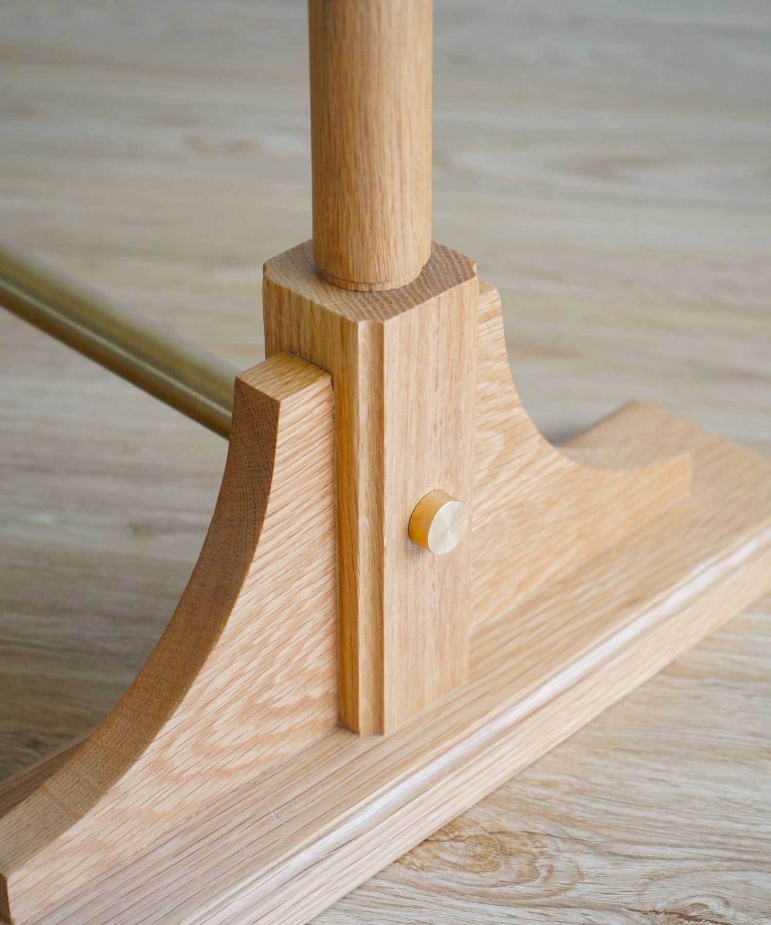 LIEN COAT HANGER RACK OAK