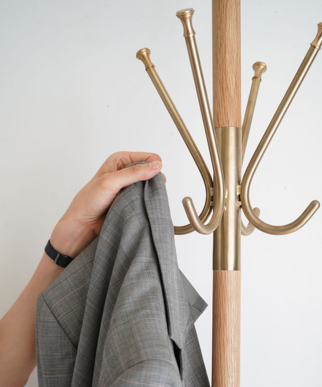 ecruxe（エクリュクス）LIEN COAT TREE OAK｜こだわりのデザインと機能