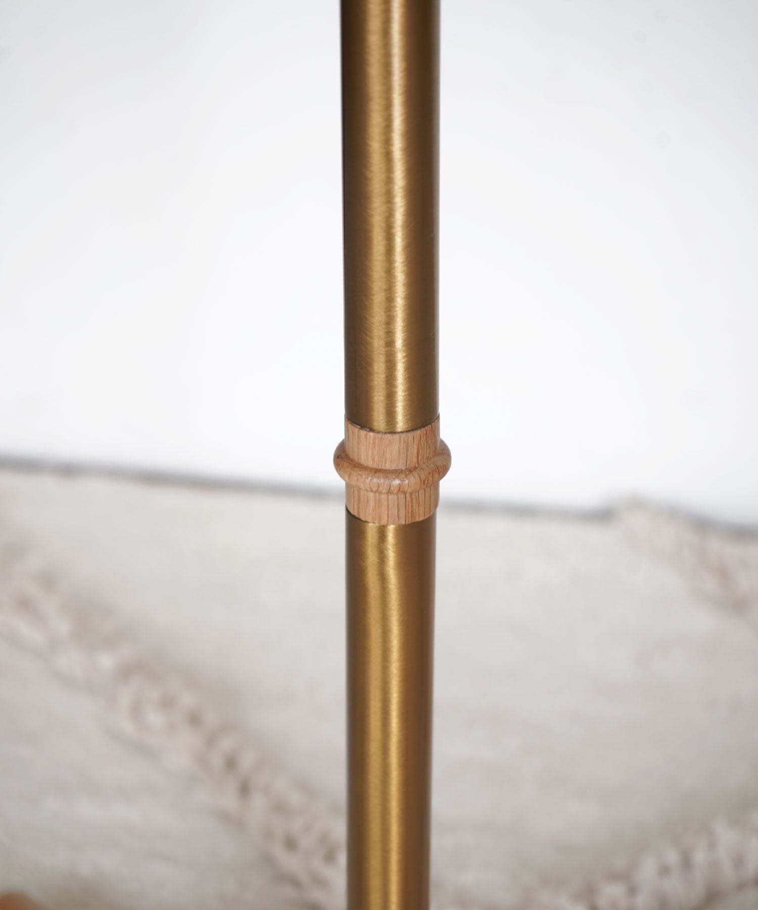 LIEN ROUND SIDE TABLE OAK