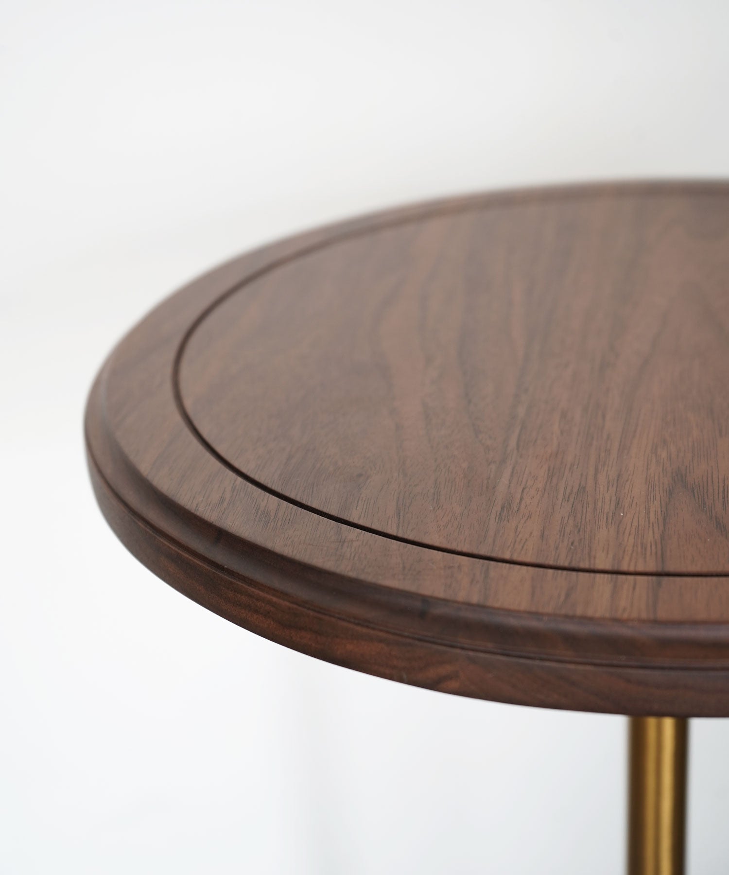 LIEN ROUND SIDE TABLE WALNUT