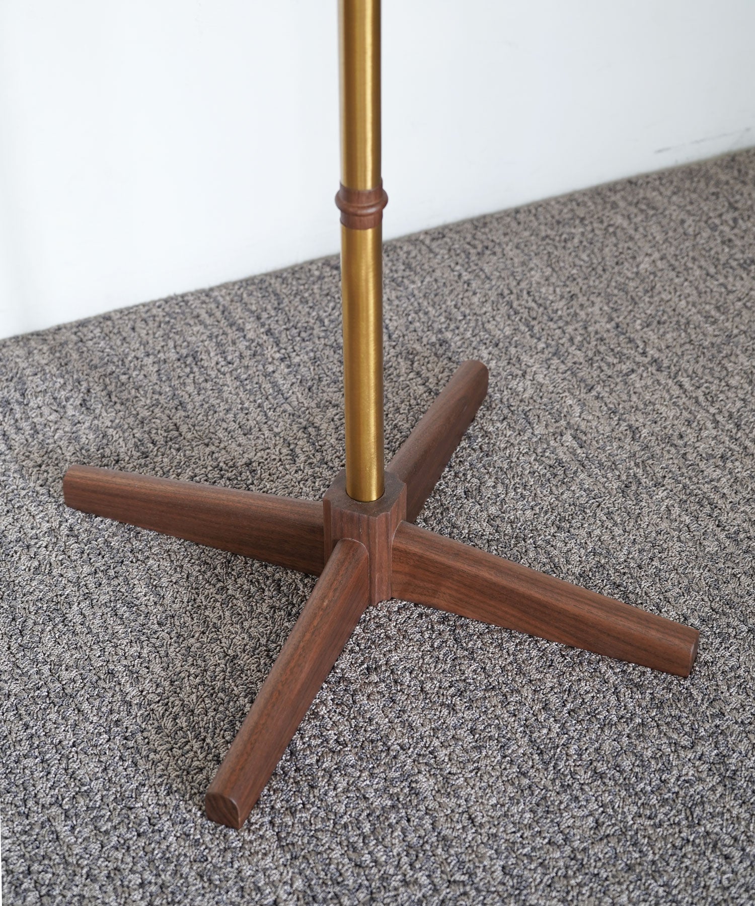 LIEN ROUND SIDE TABLE WALNUT