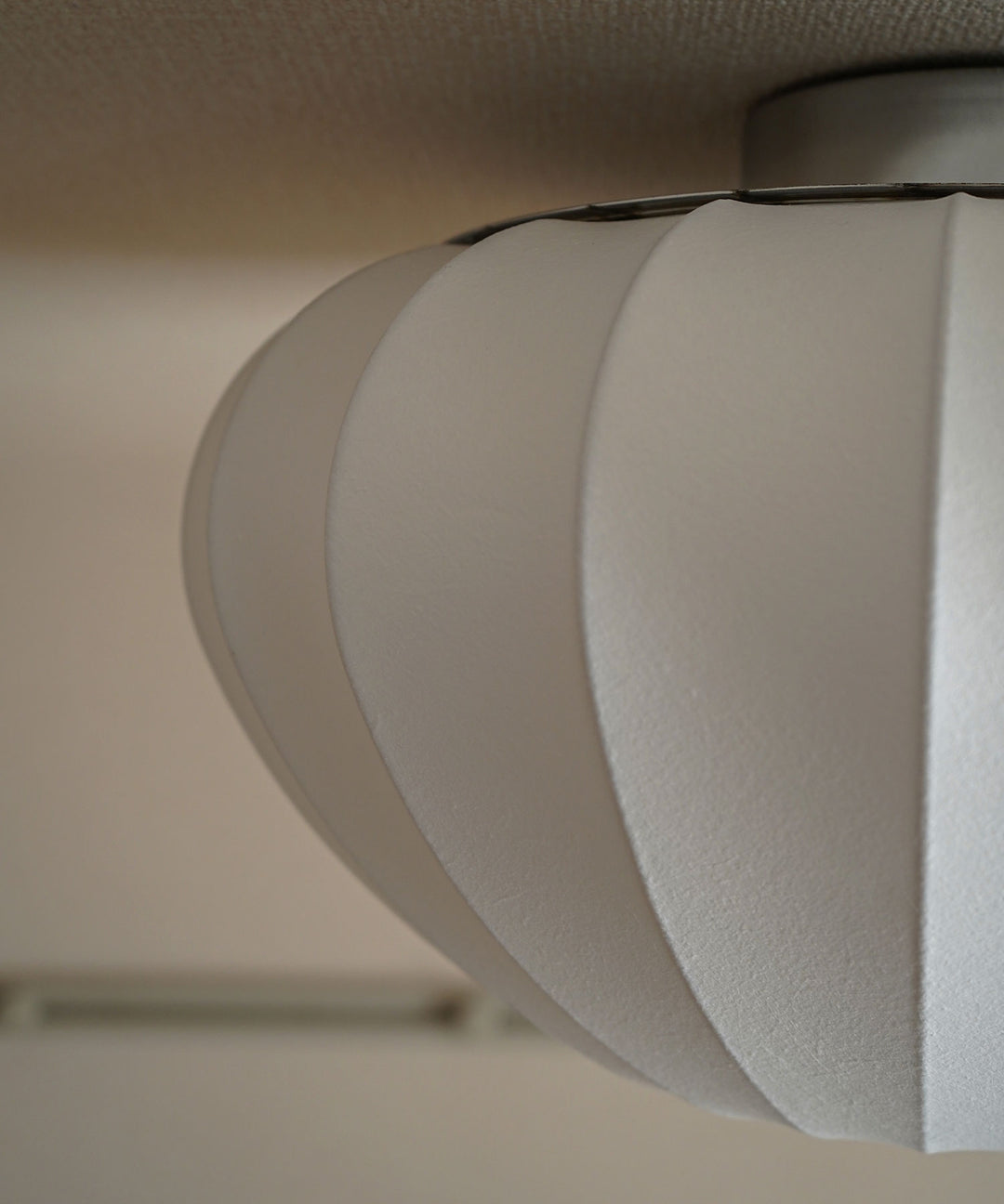 ecruxe_pomu_ceilinglight_web_0