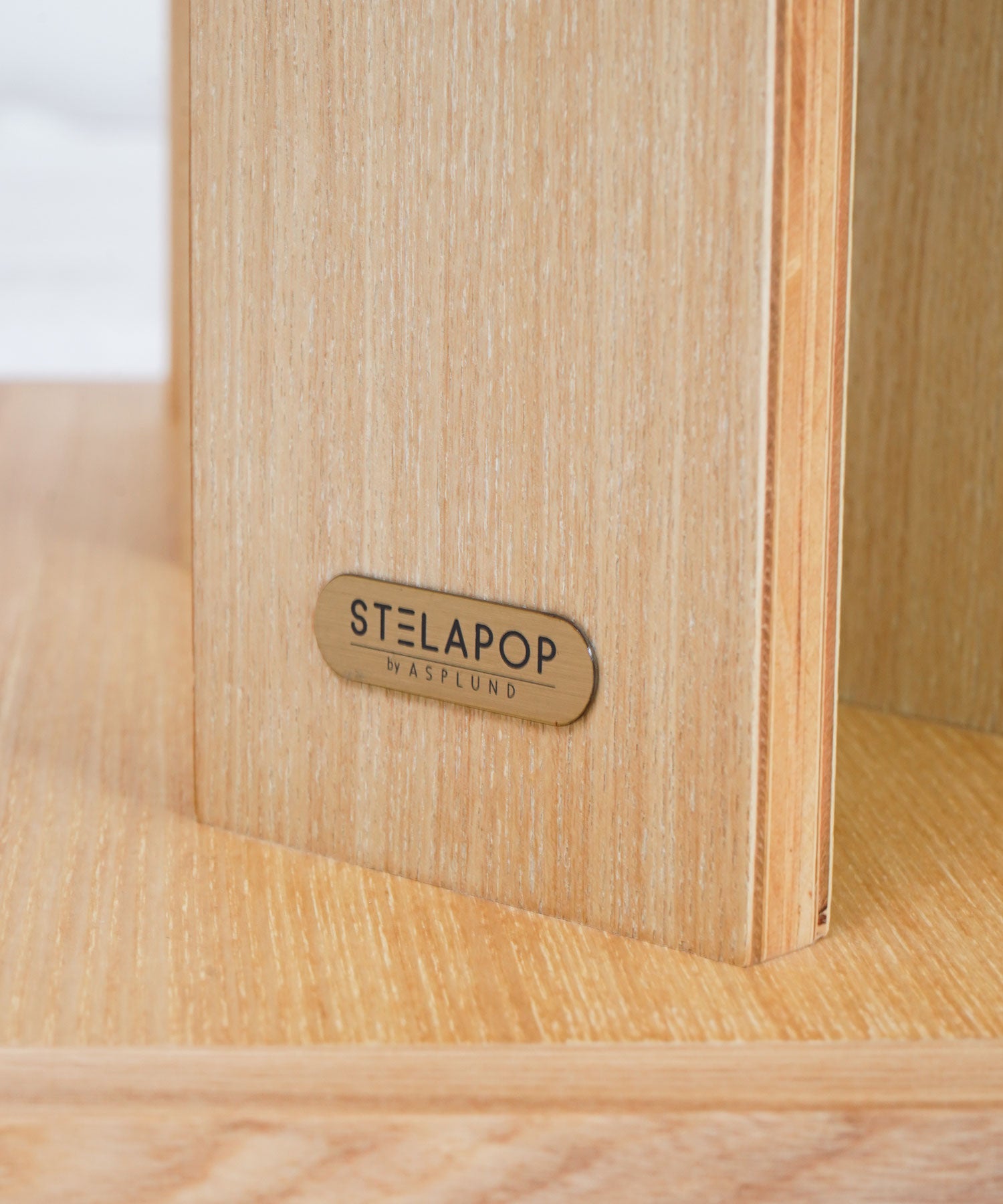 STELAPOPロゴパネル付き