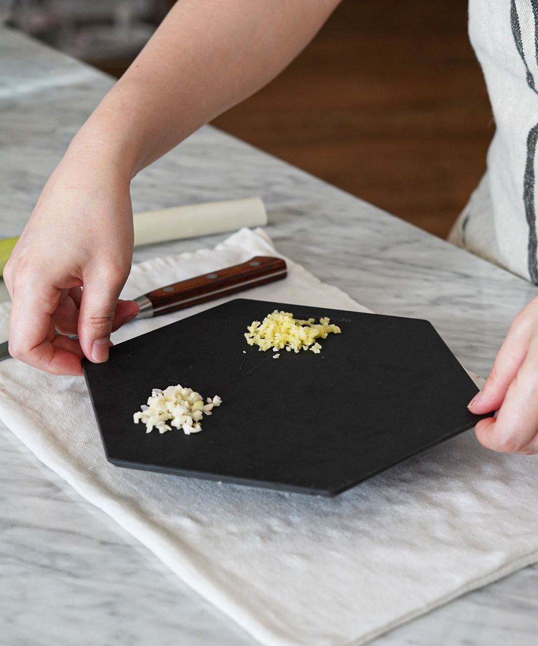 epicurean】エピキュリアン 六角カッティングプレート | 新感覚の六