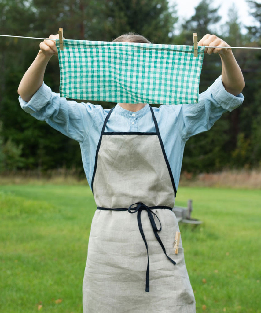 fog_apron_piping_000000000163_