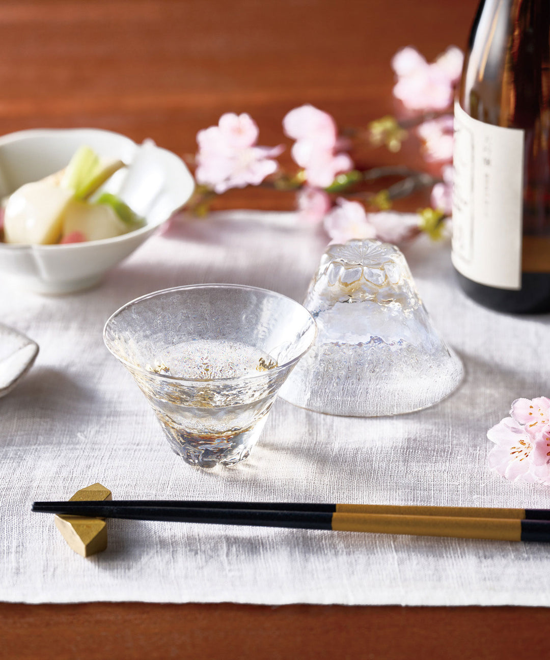 富士見さくら 祝福杯｜富士山と桜が彩る縁起の良い酒器｜TIMELESS