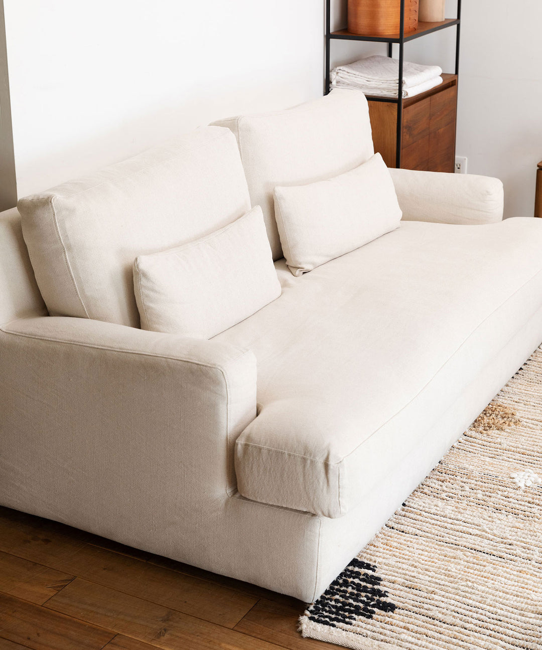 HALO（ハロー）PANAMA 2P SOFA パナマソファ ファブリックソファ フェザー配合 2人掛け 3人掛け – TIMELESS COMFORT