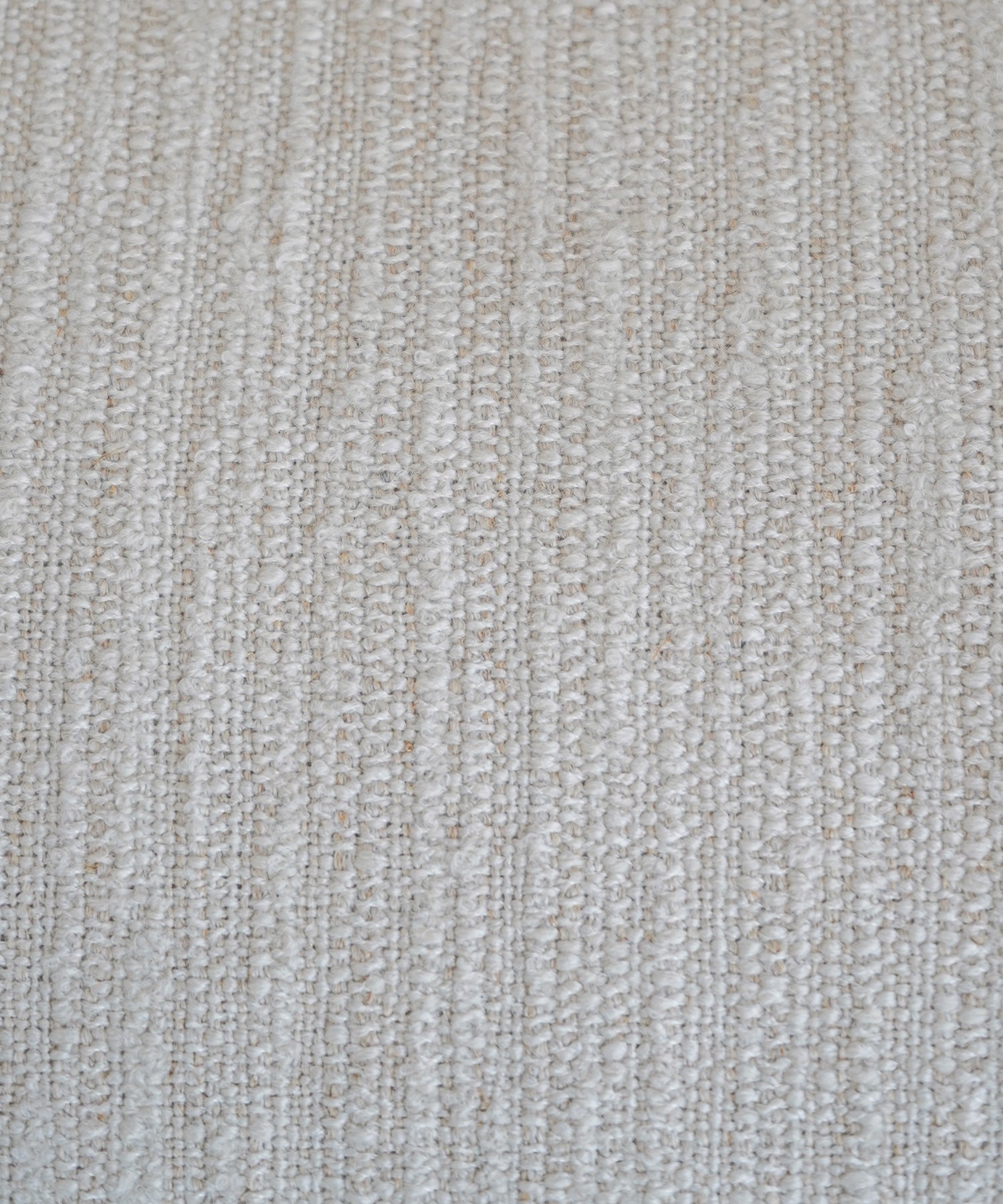 どちらのカラーにも使用されているリバーシブルカラー(silent stone)