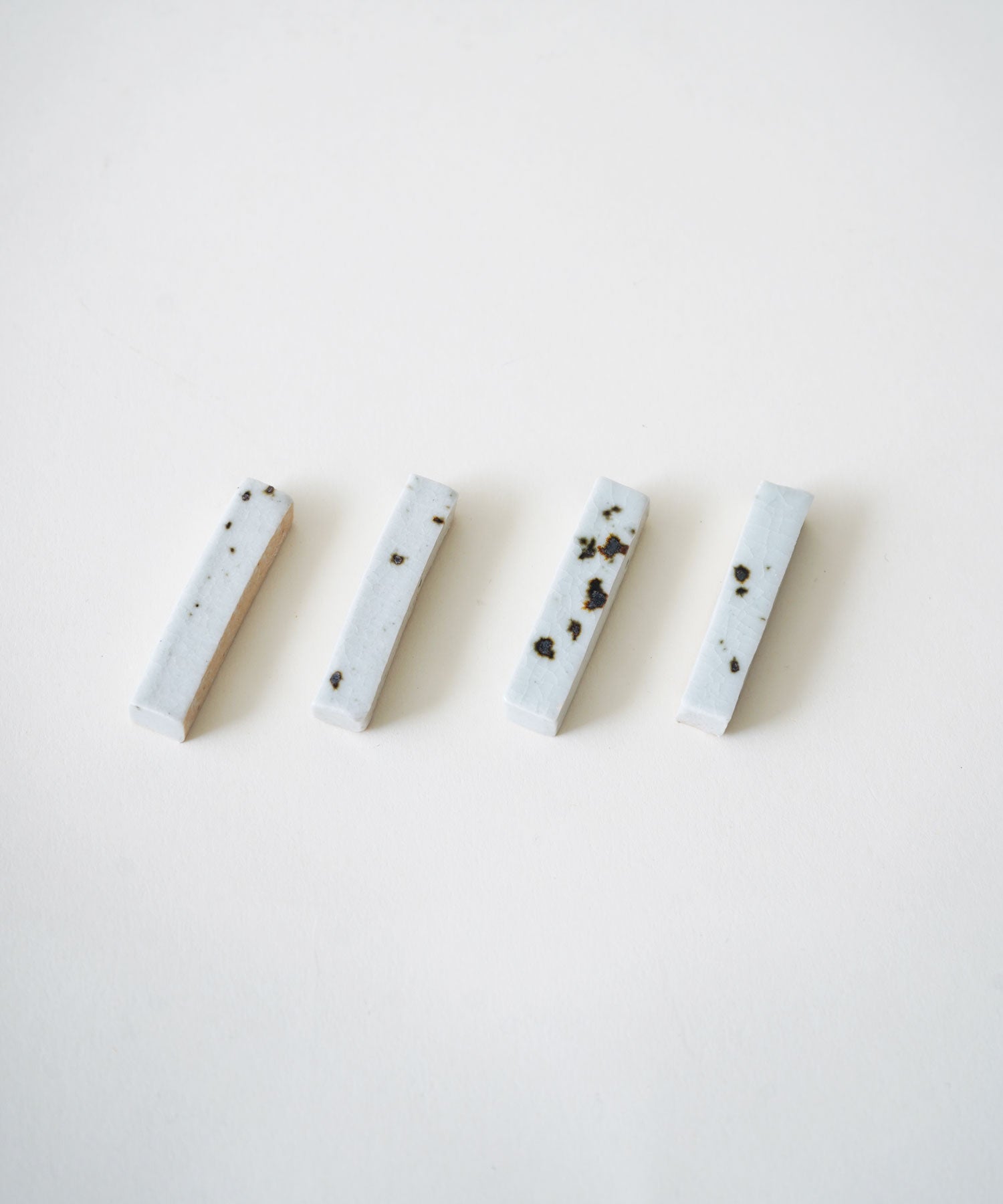 【ギフトBOX入】信楽焼 箸置き　4点セット