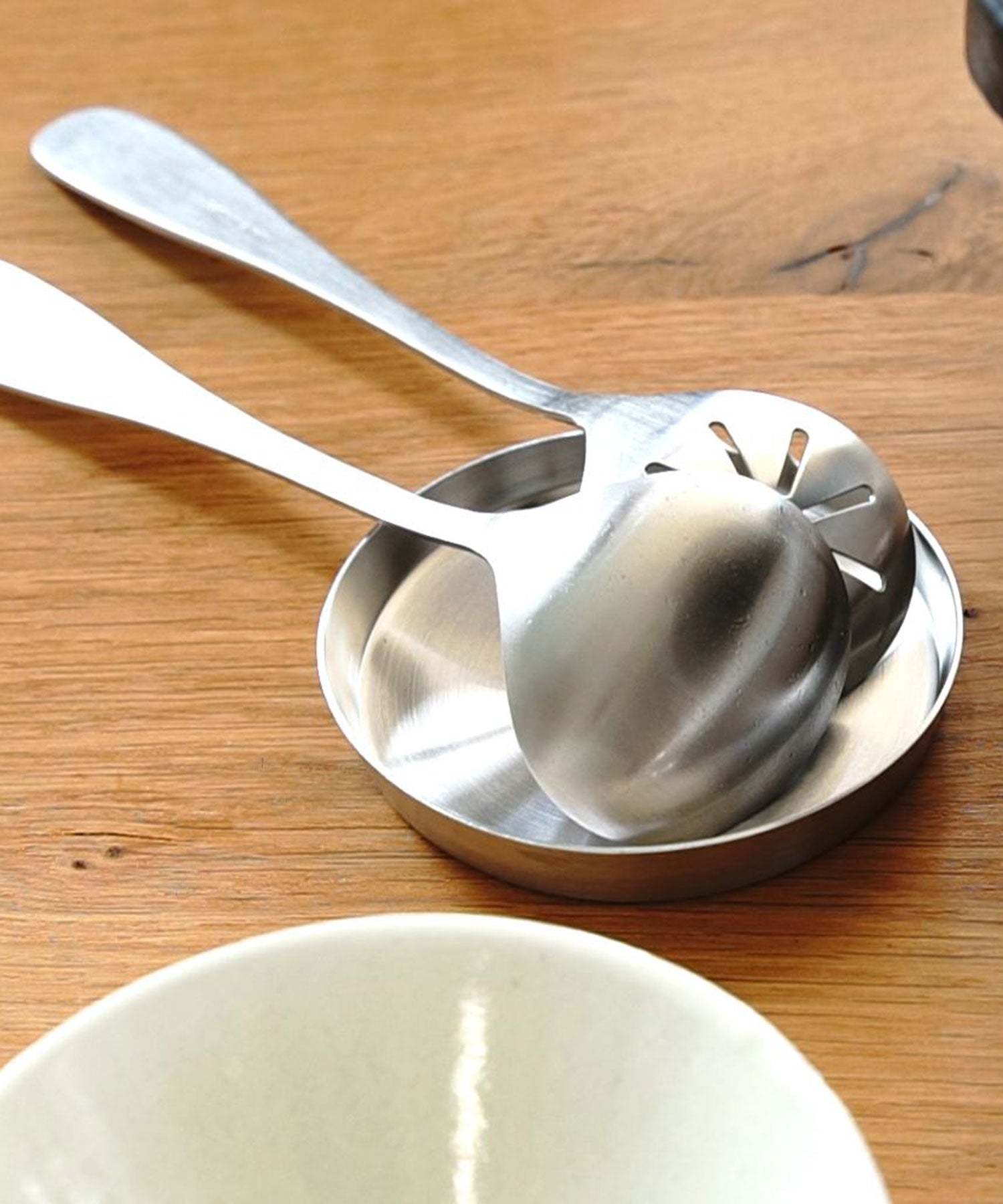 同じサイズの「卓上お玉」とセットで使うのもおすすめです。