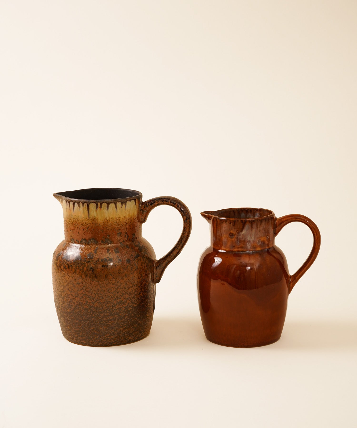 ポタリー ピッチャー