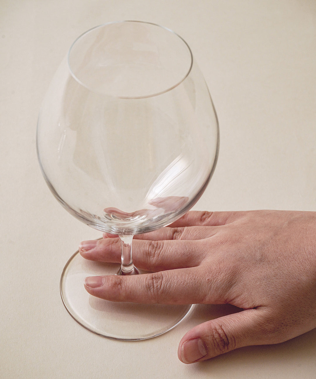 ワイングラスホルダー　猫　キハダ縮み杢　拭き漆　ワイングラス4個用 ワイングラスホルダー 猫 キハダ縮み杢 拭き漆 ワイングラス4個用