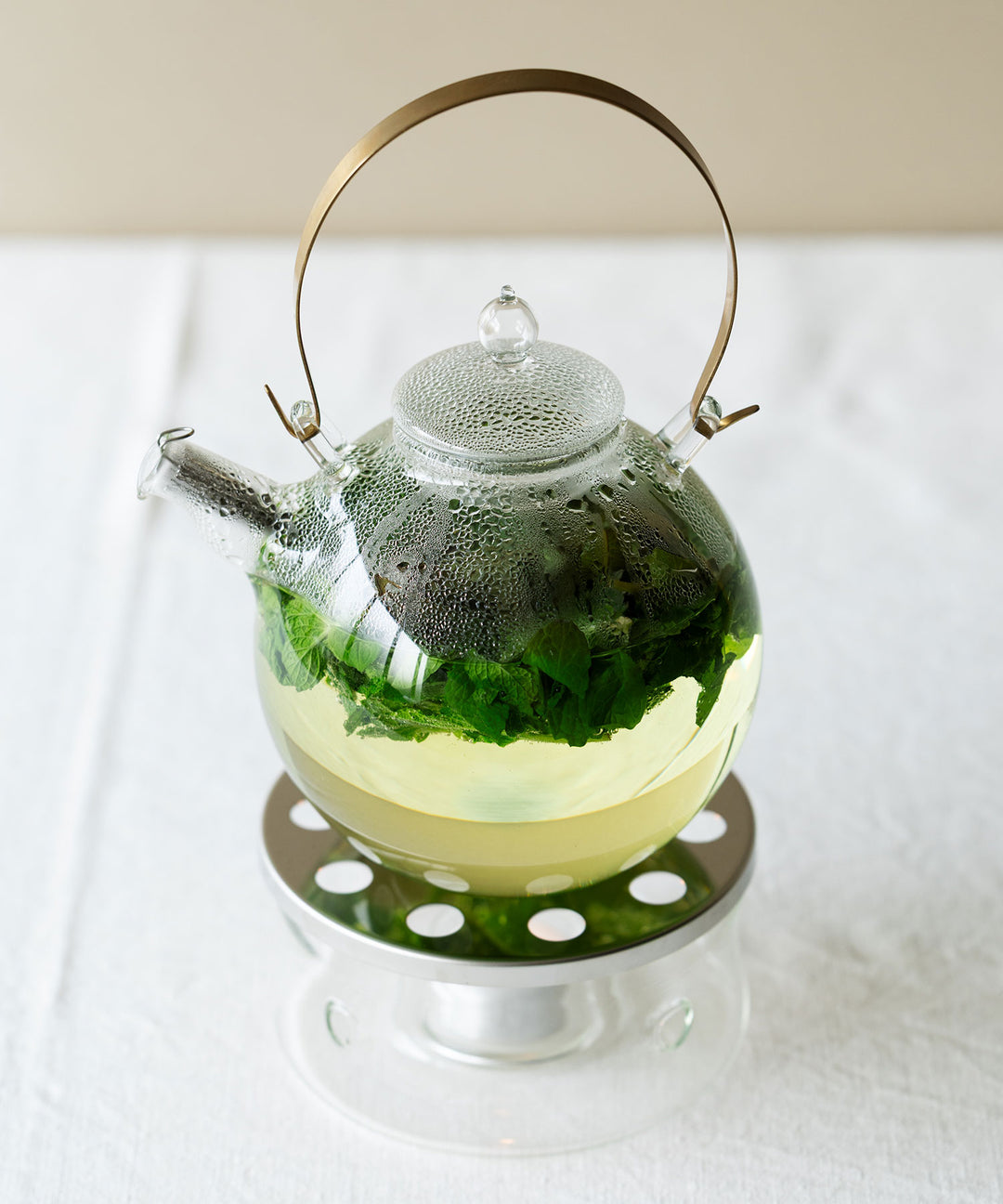 クラフト・ユー まんまるポット - 茶葉の香りを引き立てる手作りガラス