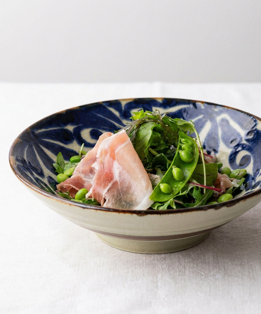 琉球るり唐草 8寸麺丼｜やちむん風の力強い唐草紋様が映える大鉢