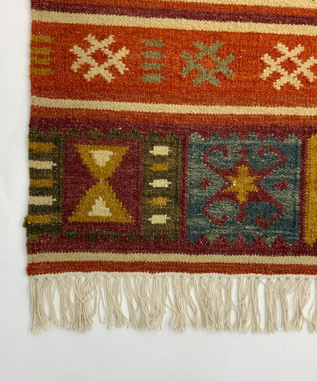 RugRu（ラグル）RUSTY RUG | 独特な幾何学模様とカラフルな色