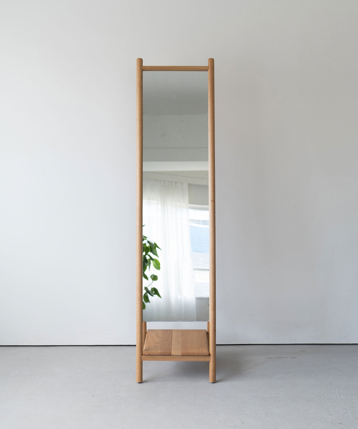 Stand Mirror SCALA