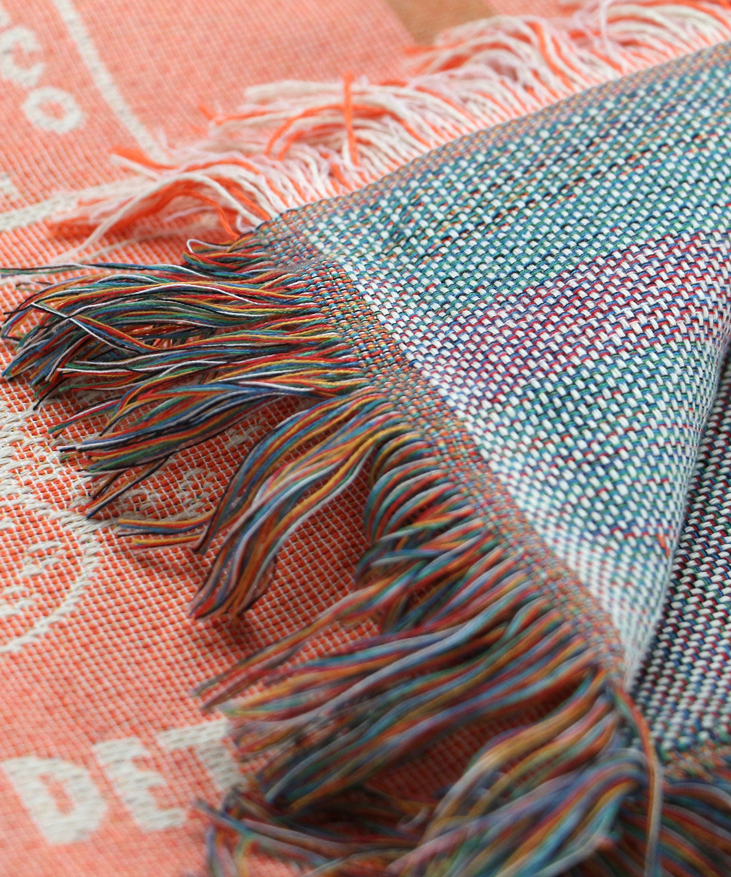 OAX THROWKET Cat and more Apricot