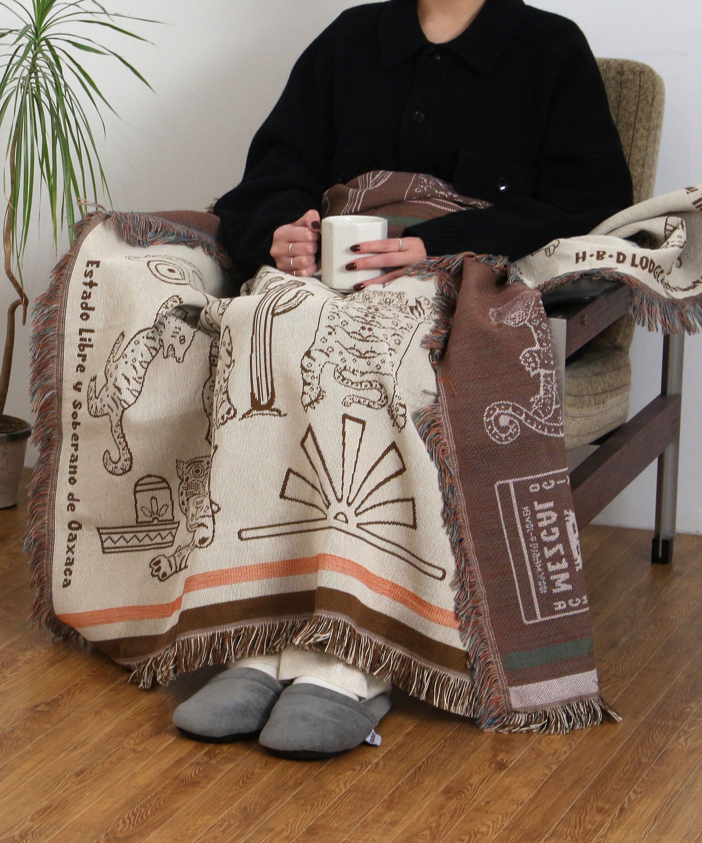 OAX THROWKET Tiger and more Cream