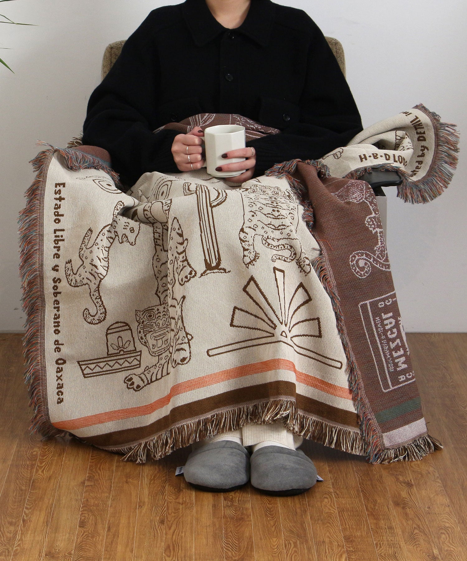 OAX THROWKET Tiger and more Cream