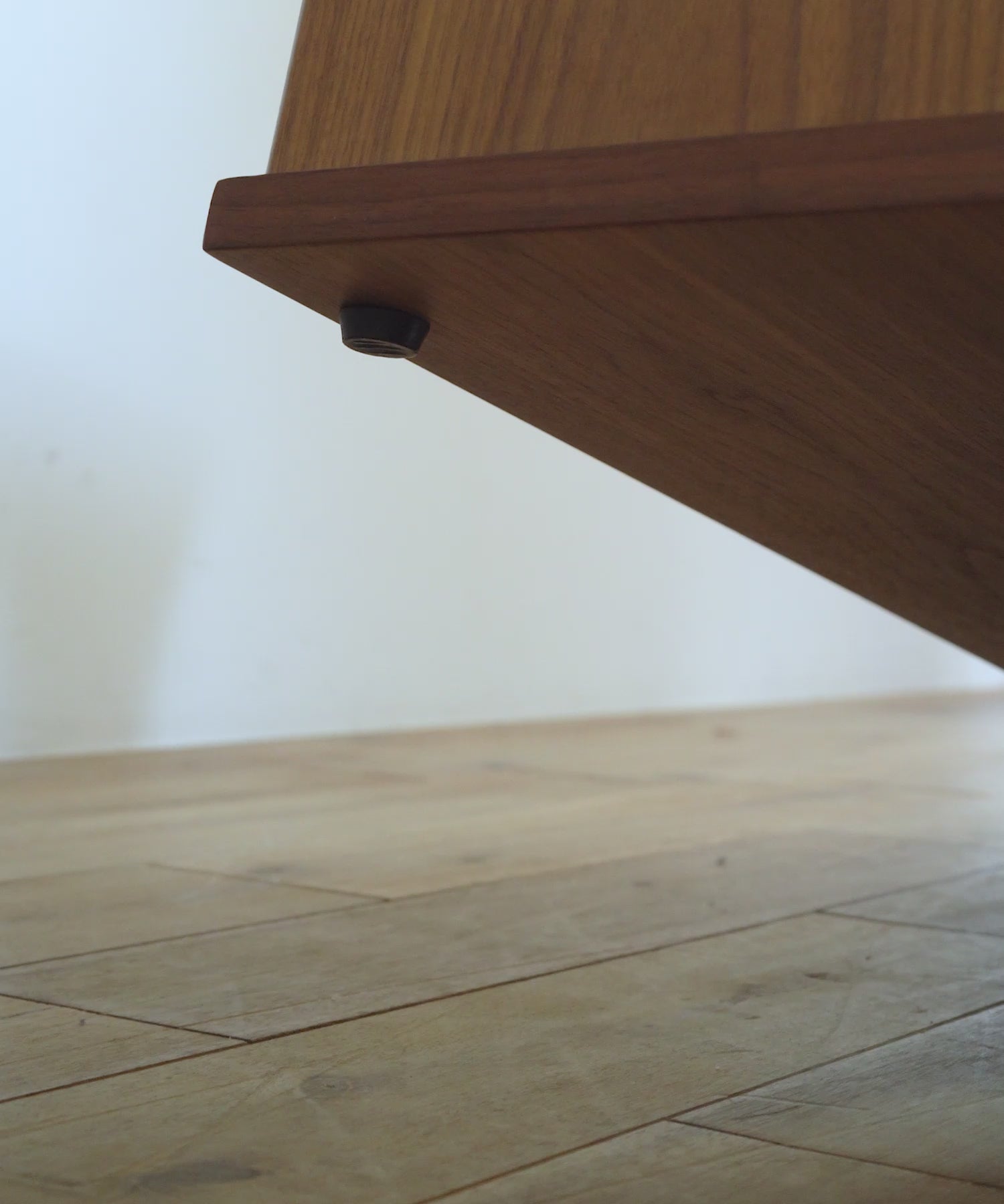 EPI BOX TABLE WALNUT