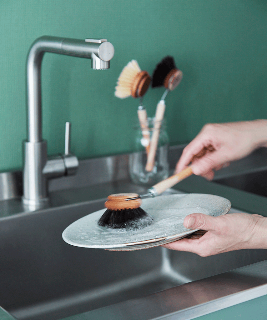 redecker_washingbrush_05090312