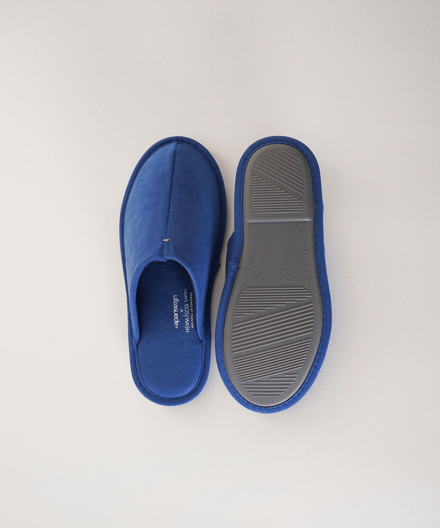 水に強いEVAソールで汚れも簡単に拭取可能。