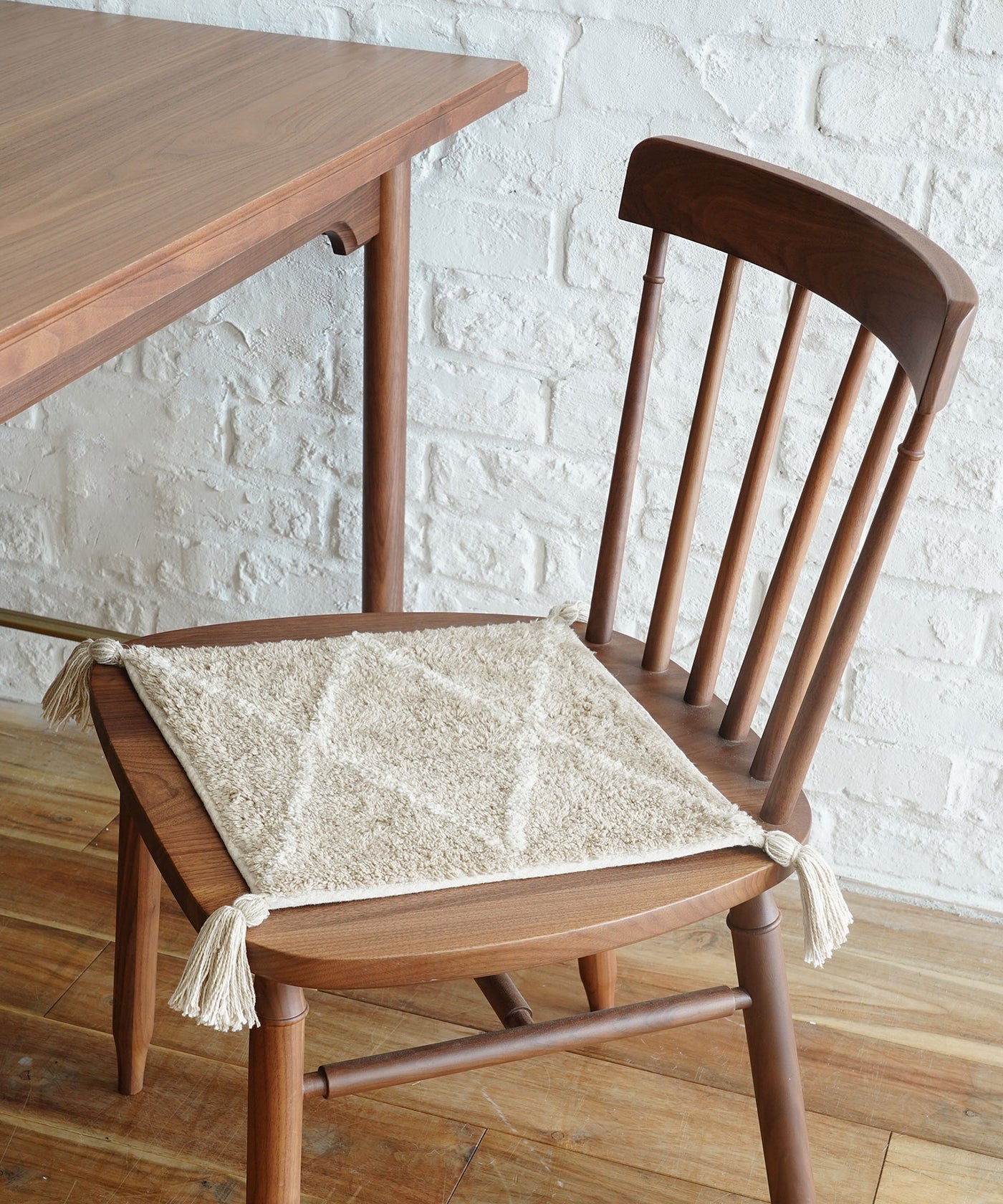 NEHA CHAIR RUG