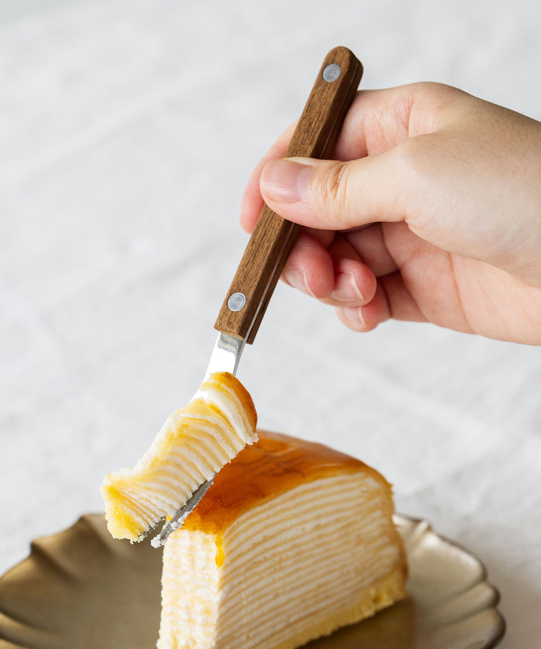 SABRE ケーキフォークビストロ チーク - 天然木の温もり漂う洗練された