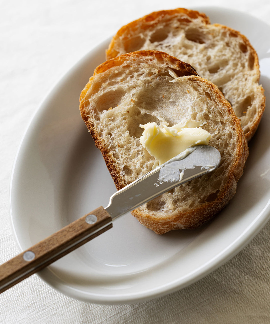 SABRE バターナイフビストロ チーク - 天然木の木目が感じられる